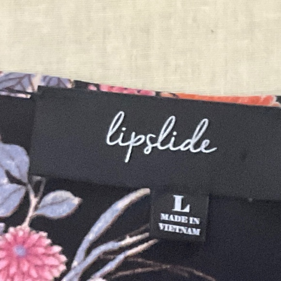 Women's Black Floral Blouse with pink and peach flowers. Size Large - Picture 3 of 4